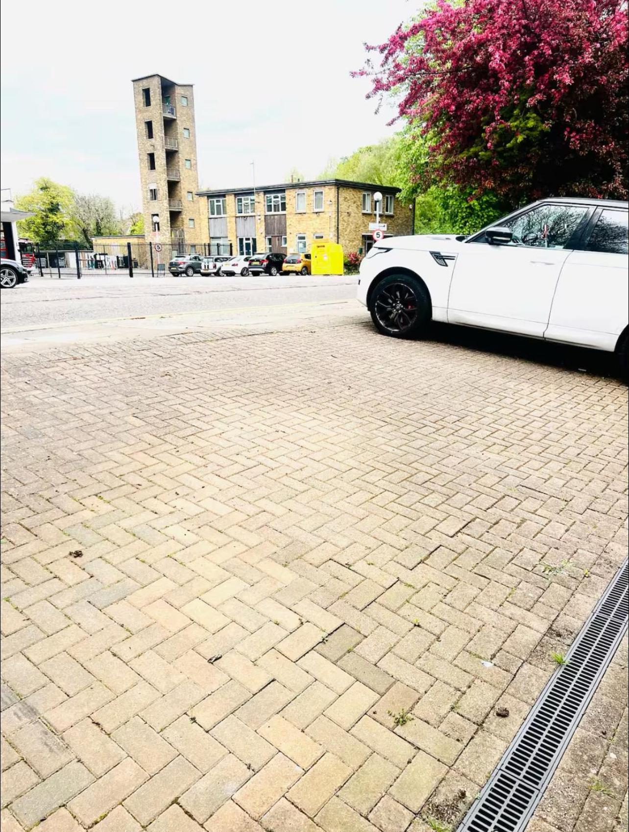 Place In Luton-m, Free-parking, No-kitchen * Luton (Bedfordshire)